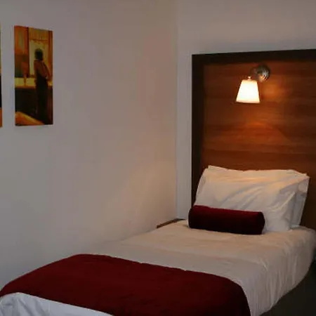 Hotel Ravine 2*